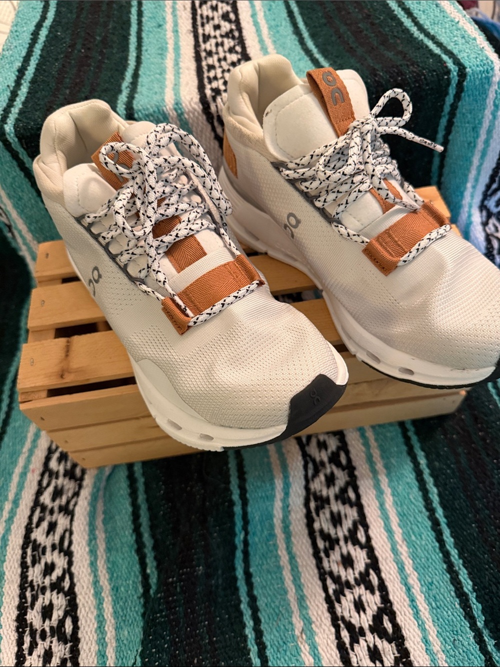 On Running Women’s White Sneakers with Tan Accents - Picture 9 of 9